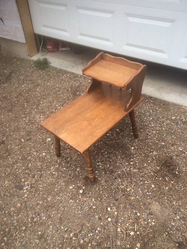 Magazine End Table
