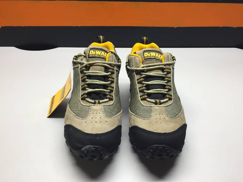 DEWALT FLEX COMFORT SYSTEM SHOES SIZE 8 12
