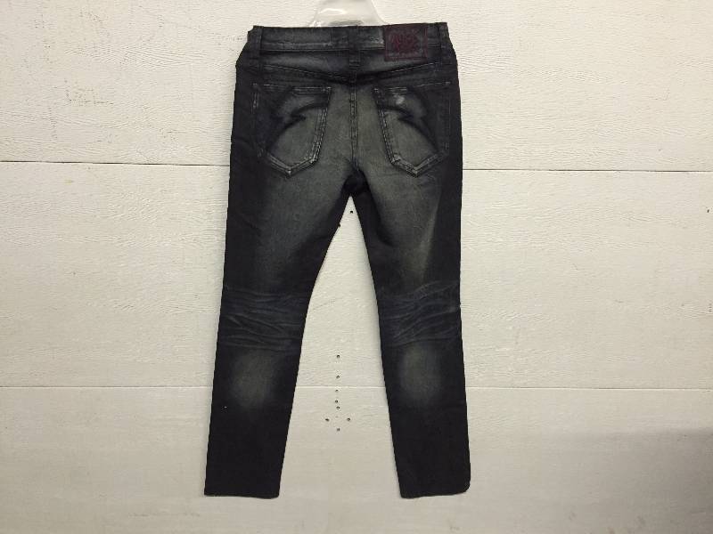 ROCK & REPUBLIC JEANS SIZE 32-33