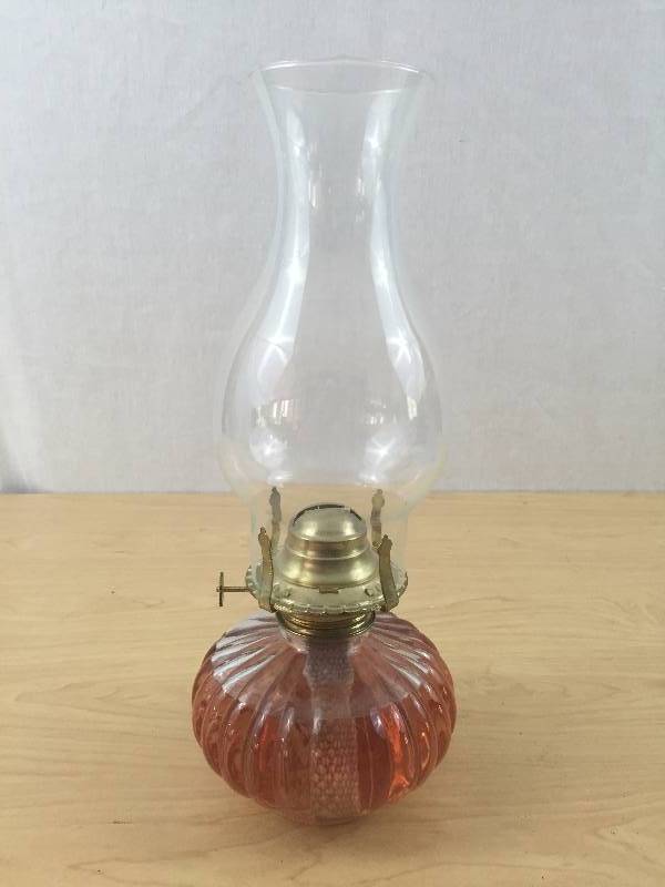 Lovely Vintage Hurricane Oil Lamp