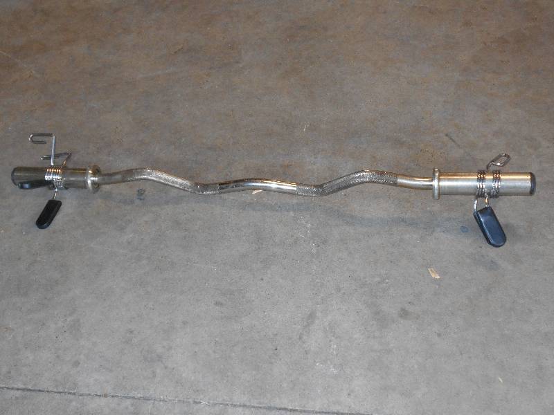 lot 8 image: Standard Curl bar