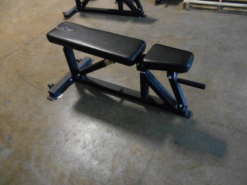lot 11 image: Adjustable Weight Bench