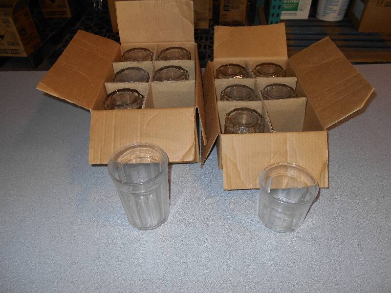 lot 39 image: Glassware