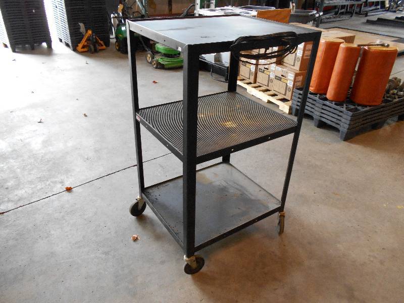 lot 54 image: 3-tiered Powered Cart