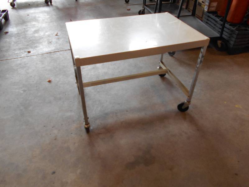 lot 57 image: Powered Computer Desk