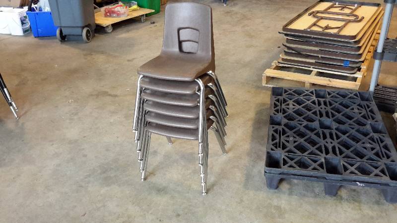 lot 100 image: Chairs