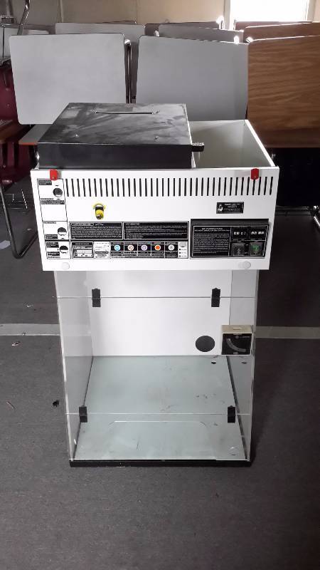 lot 124 image: Laboratory Fume Hood