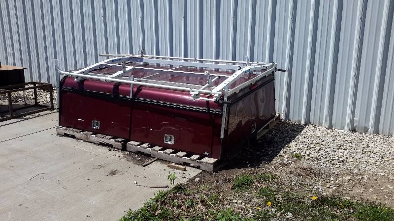lot 146 image: Truck Utility Topper for a 2004 Ford F350