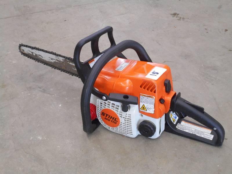 lot 15 image: Stihl MS170 Chainsaw, Runs & Operates