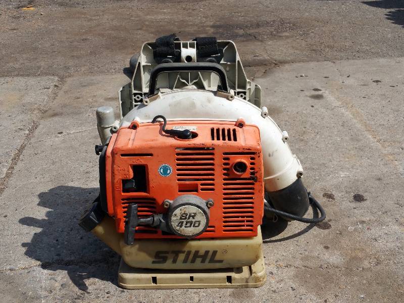 lot 12 image: Stihl BT 400 Backpack Blower