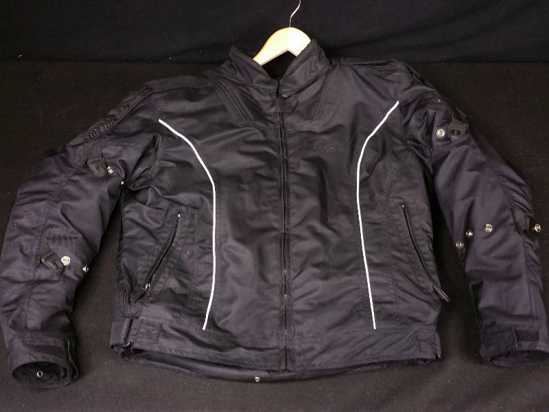 lot 33 image: Womans XL Cortech Performance LRX Series 2 Jacket