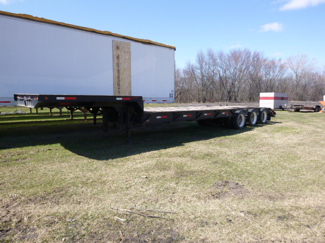 lot 4 image: 1974 Lutt Semi Trailer