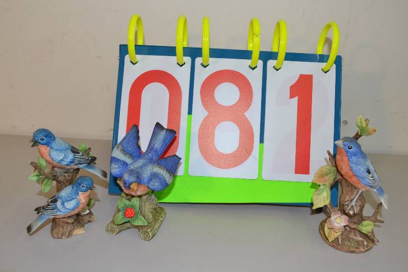 lot 81 image: Lefton China Birds