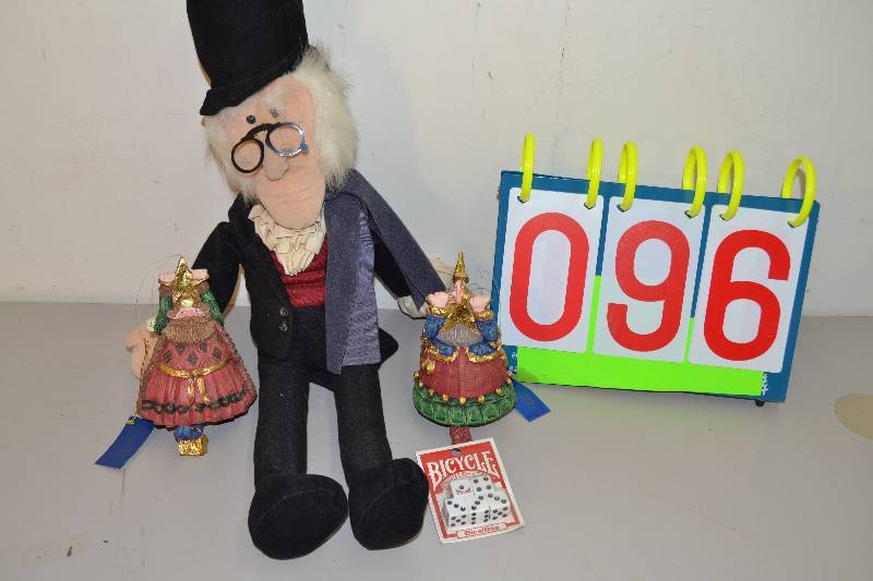 lot 96 image: Dept 56