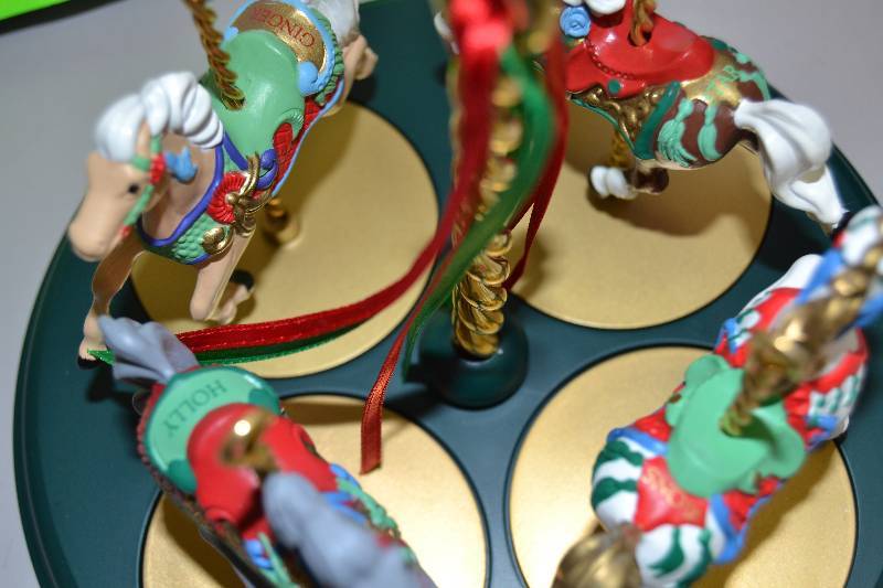 lot 98 image: Hallmark