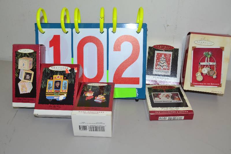 lot 102 image: Hallmark