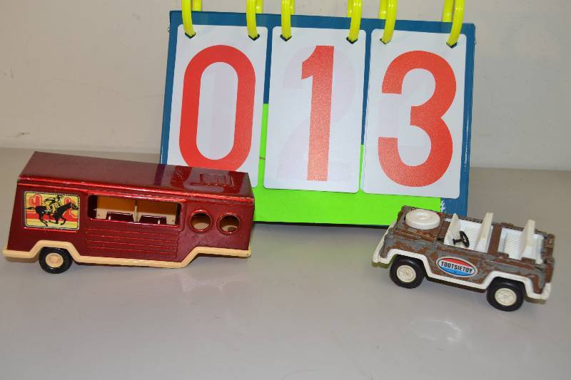 lot 13 image: Vintage Cars
