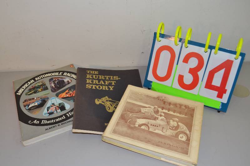 lot 34 image: Vintage Books