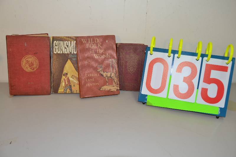 lot 35 image: Vintage Books