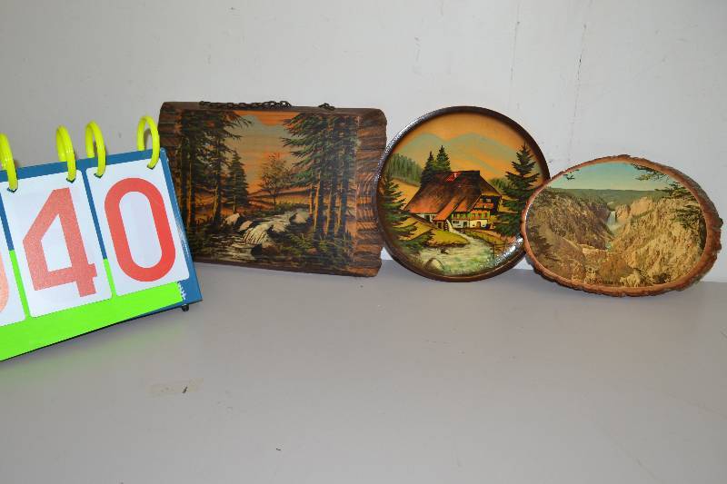 lot 40 image: Pictures