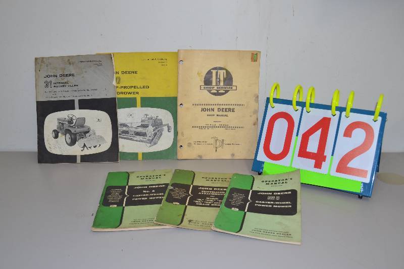 lot 42 image: John Deere Manuals.