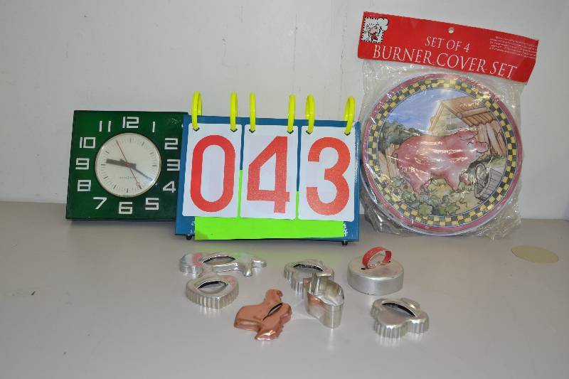 lot 43 image: Misc Items