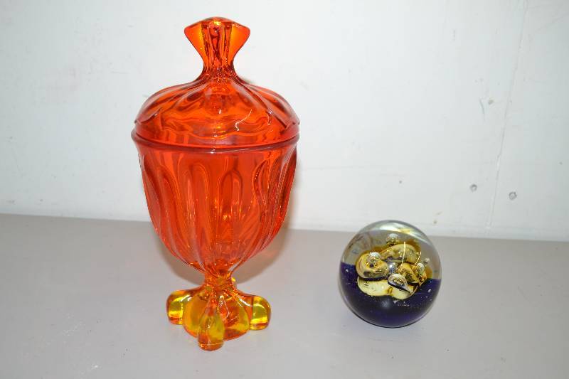 lot 48 image: Murano Glass