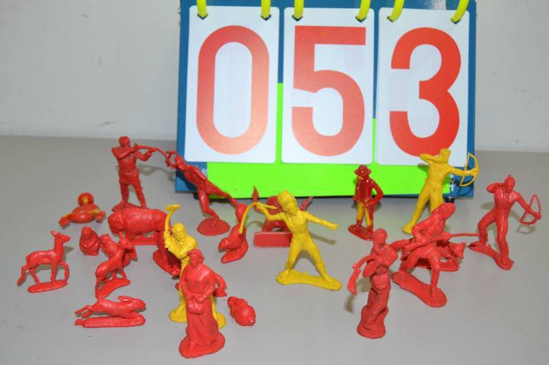 lot 53 image: 1950s Marx Figurines