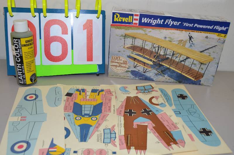 lot 61 image: Model Air Planes