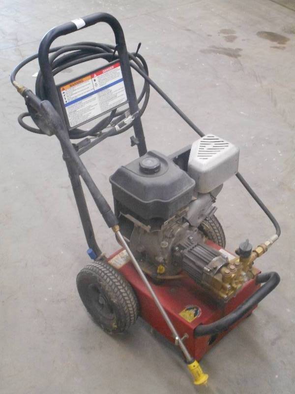 lot 7 image: Generac 2300PSI Pressure Washer Wit...