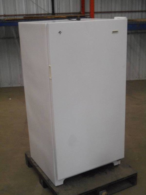 lot 39 image: Frigidaire MFU12MOGWO Upright Freez...