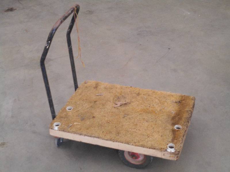 lot 65 image: 24x32 Padded Floor Cart ...