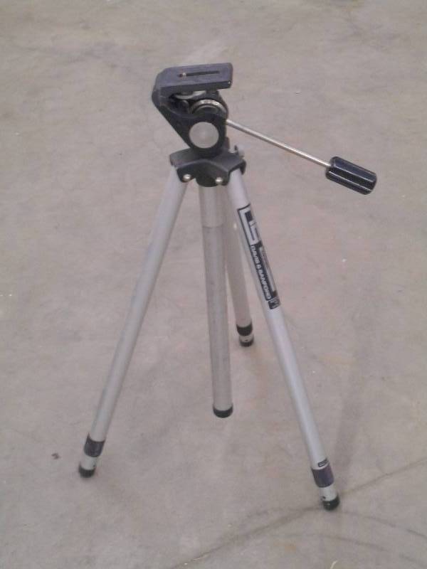 lot 76 image: Davis & Sanford Folding Adjustable ...