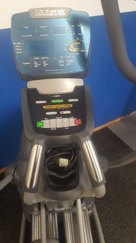 Octane fitness 37ci discount elliptical