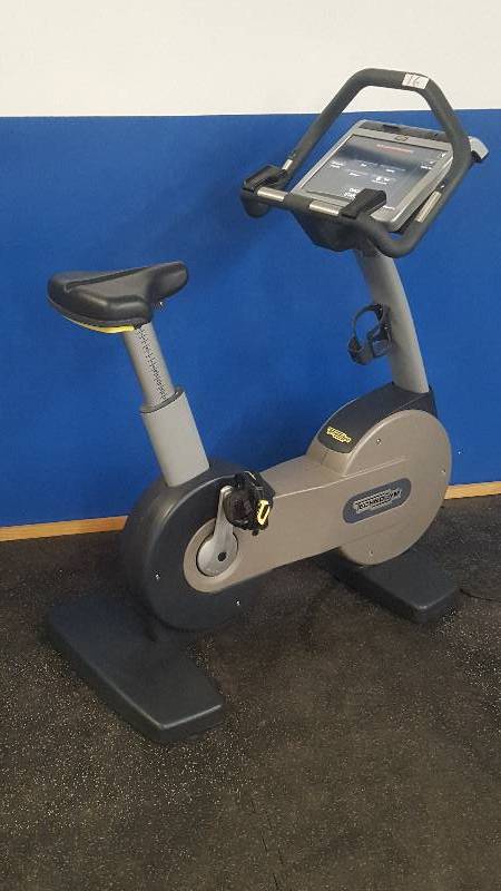 technogym excite 700i upright bike