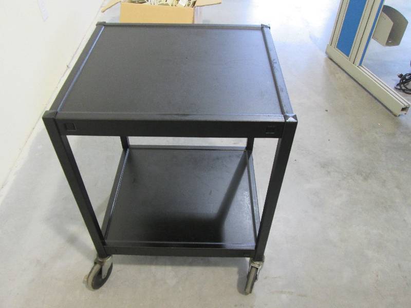 lot 234 image: Rolling Cart
