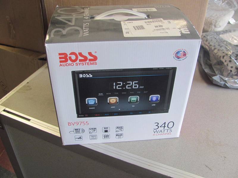lot 1 image: Boss BV9755 DVD Car Stereo with 7 Touch Screen Double DIN