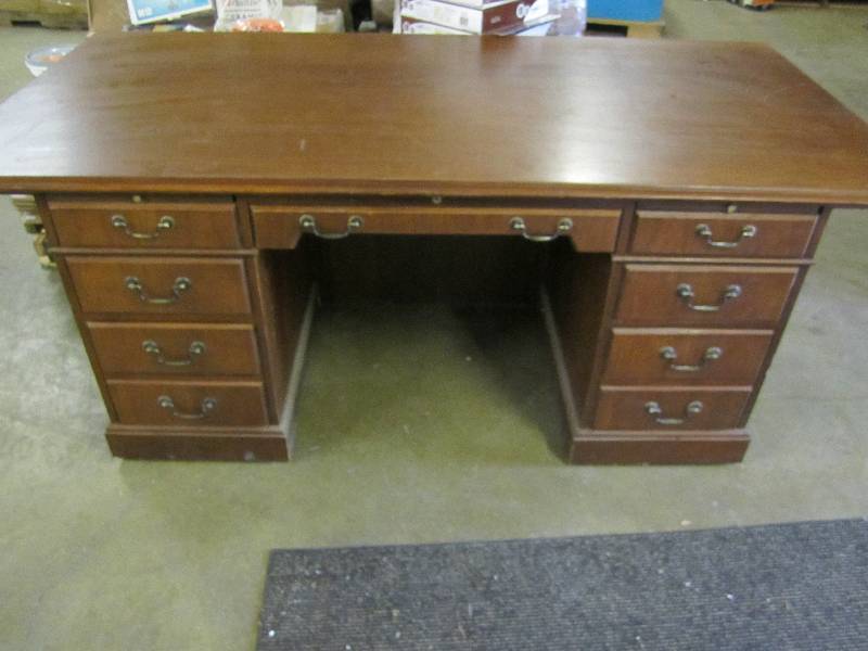 Nice wood desk, top is 76 x 37...