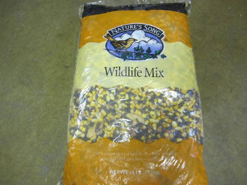 10 lb. bag of Natures Song wildlif...
