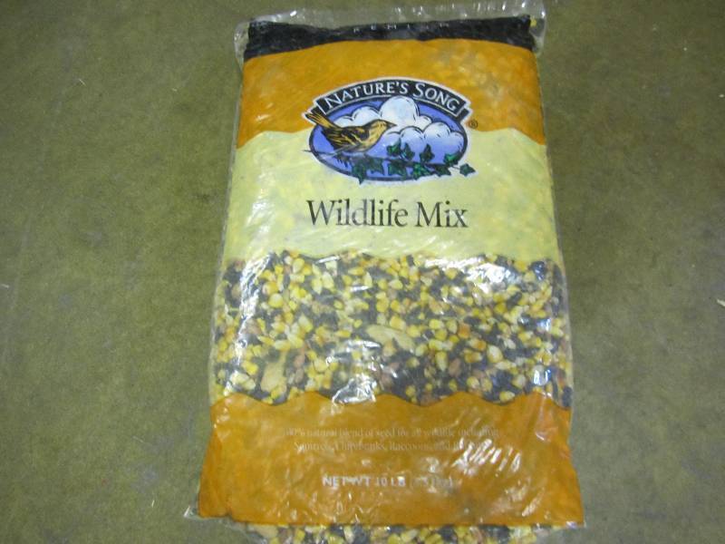 10 lb. bag of Natures Song wildlif...