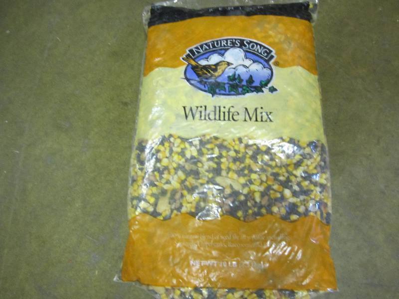 10 lb. bag of Natures Song wildlif...