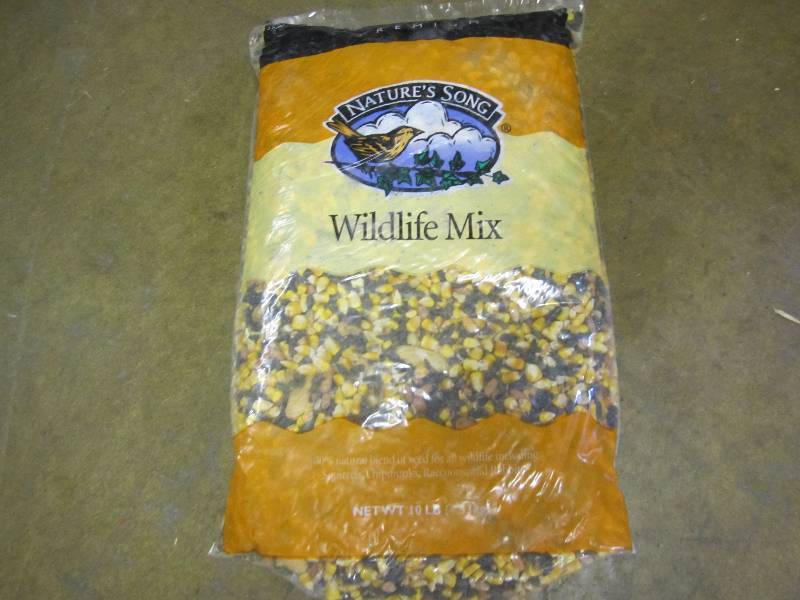 10 lb. bag of Natures Song wildlif...
