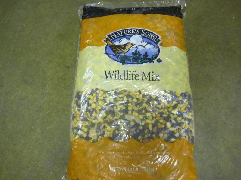 10 lb. bag of Natures Song wildlif...