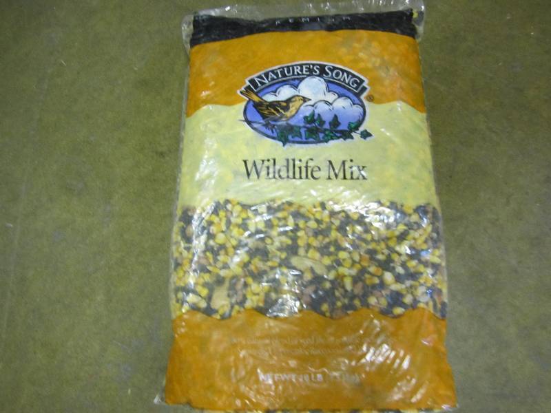 10 lb. bag of Natures Song wildlif...