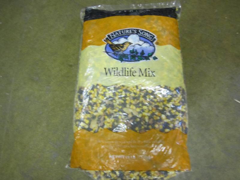 10 lb. bag of Natures Song wildlif...