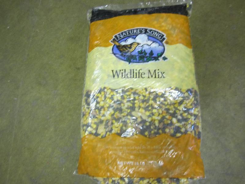 10 lb. bag of Natures Song wildlif...