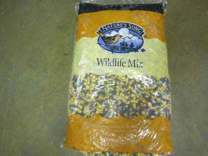 10 lb. bag of Natures Song wildlif...