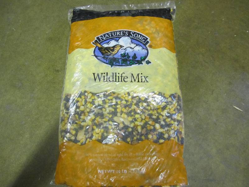 10 lb. bag of Natures Song wildlif...
