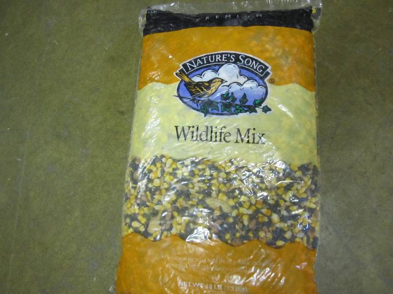 10 lb. bag of Natures Song wildlif...