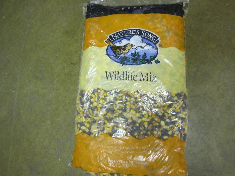 10 lb. bag of Natures Song wildlif...